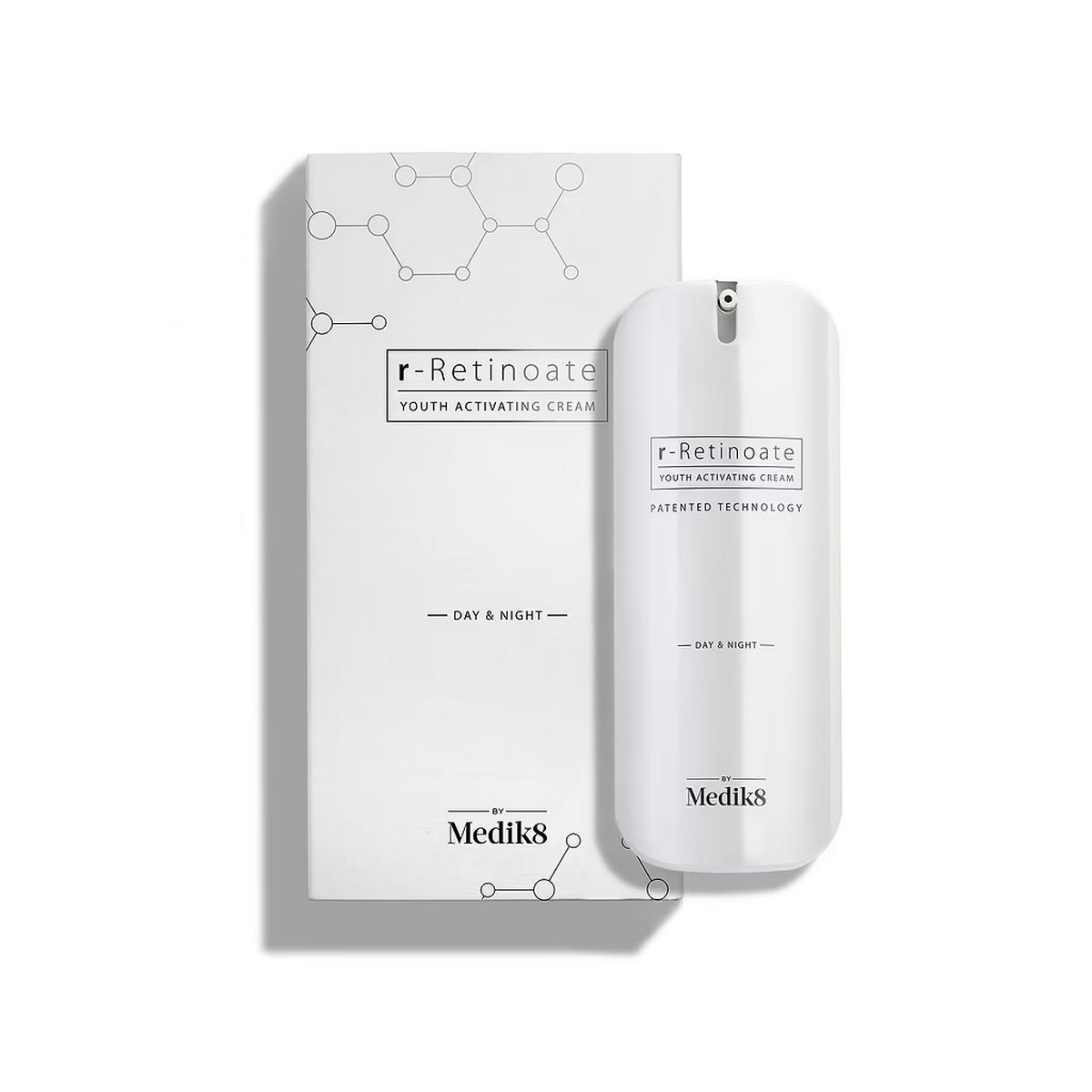 Крем Medik8 r-Retinoate у білому флаконі та фірмовій упаковці