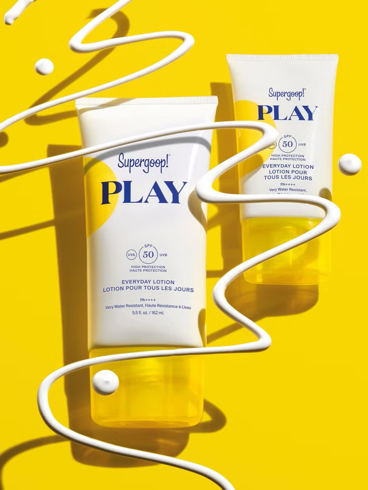 Supergoop! PLAY Everyday Lotion SPF 50 на яскравому жовтому фоні