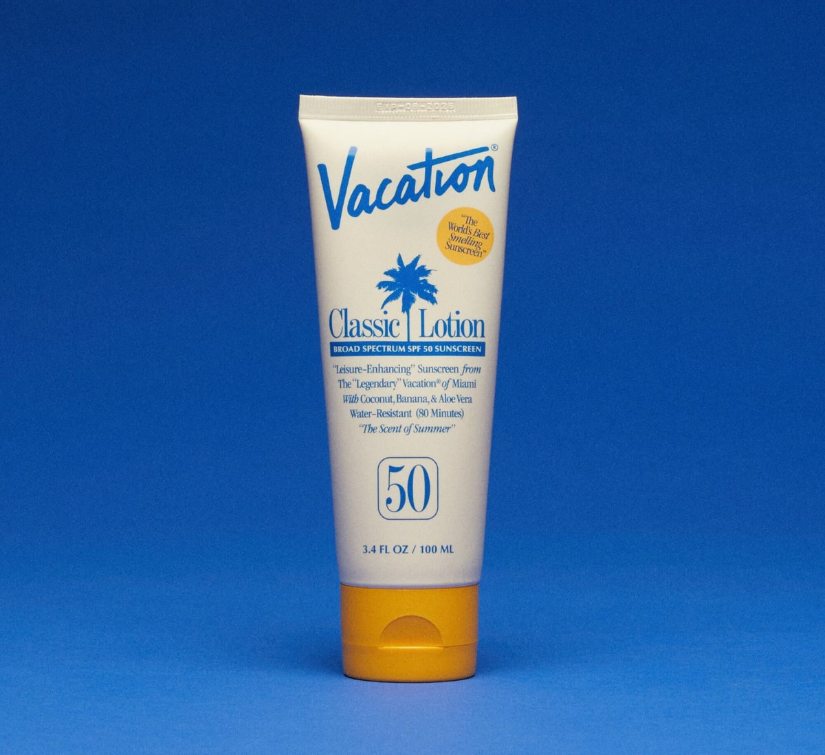 Vacation Classic Lotion SPF 50 на синьому фоні